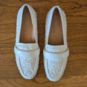Vionic Mylene white textured loafers size 8.5
